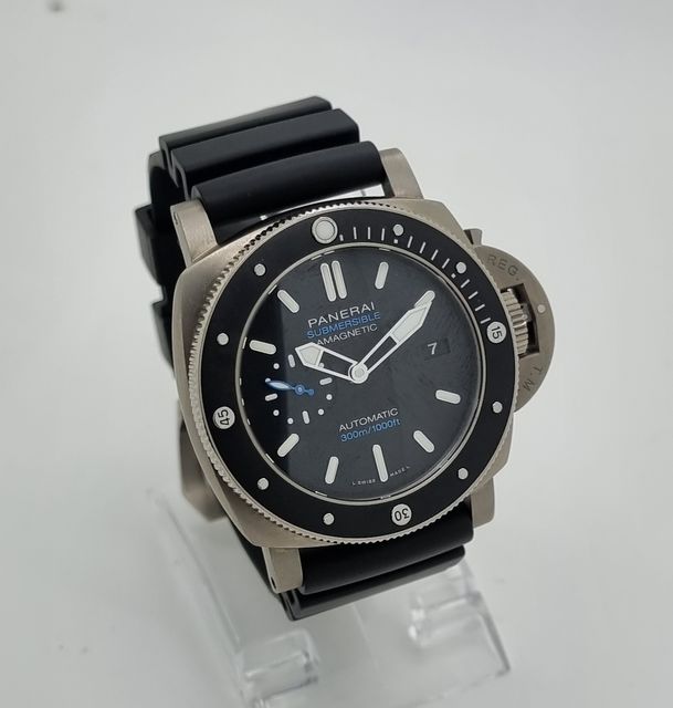 Panerai Submersible PAM01389 Image 2